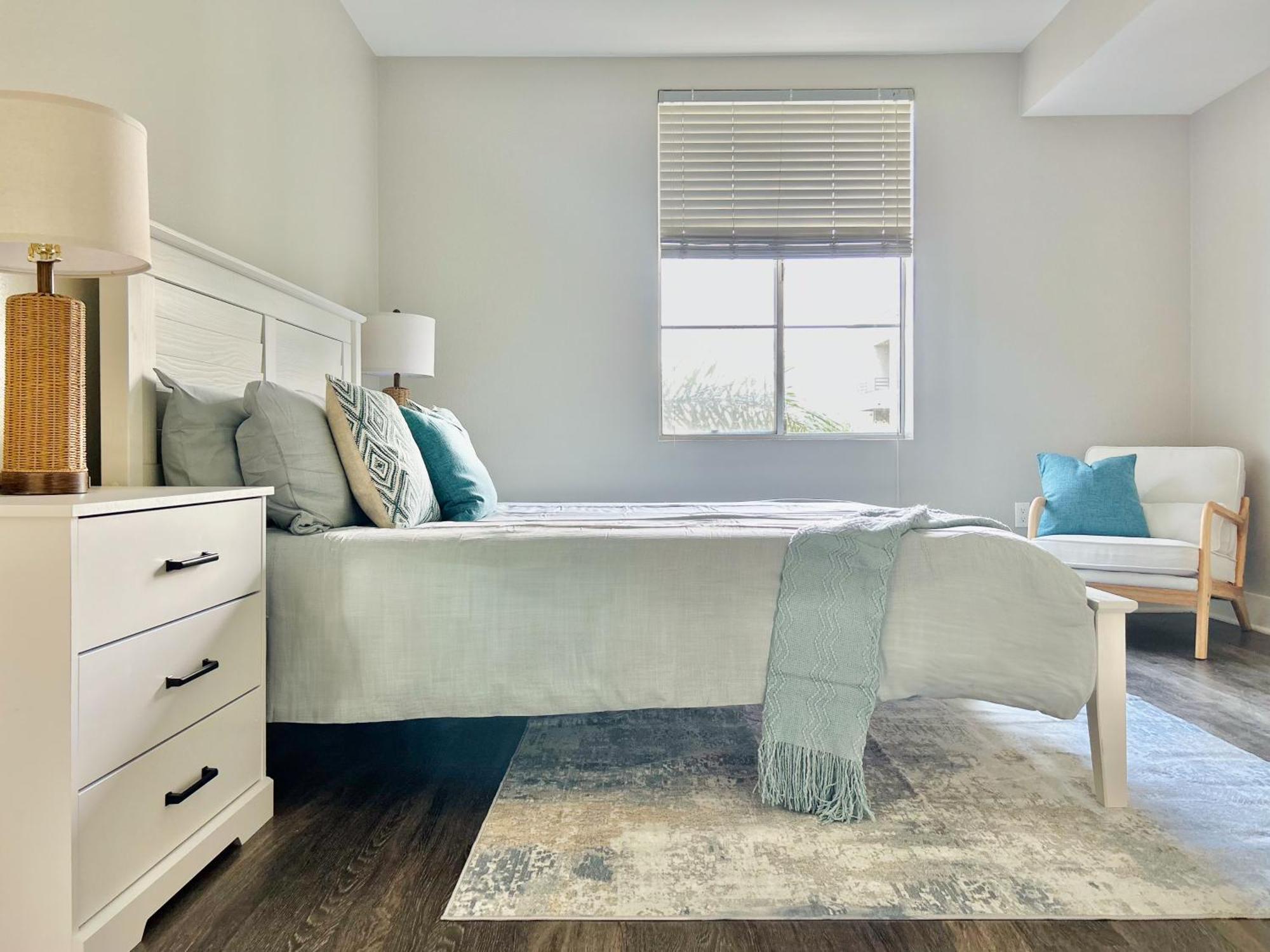 2Bd 2Ba Santa Monica Apartment With Relaxing Pool View 로스앤젤레스 외부 사진