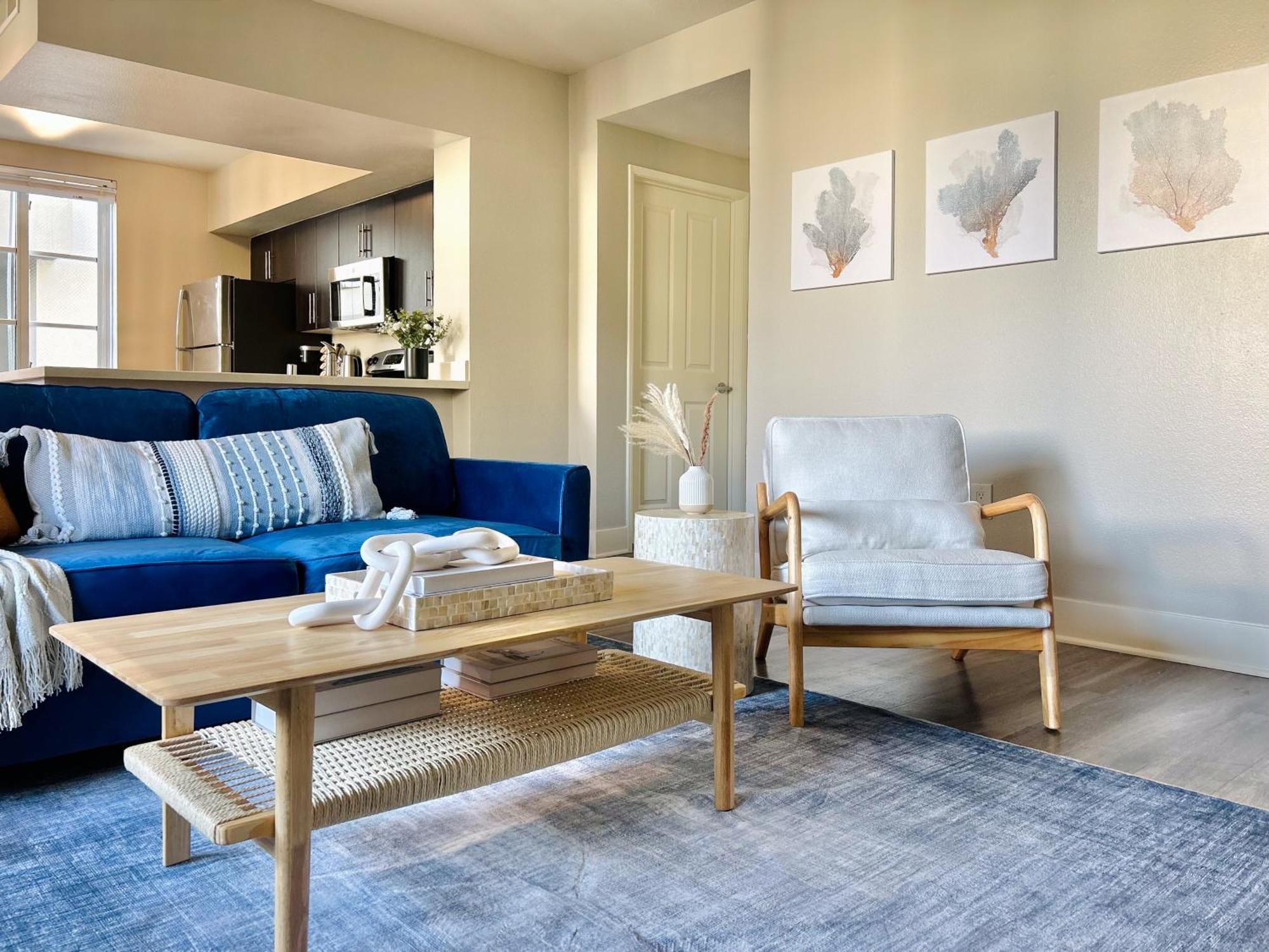 2Bd 2Ba Santa Monica Apartment With Relaxing Pool View 로스앤젤레스 외부 사진