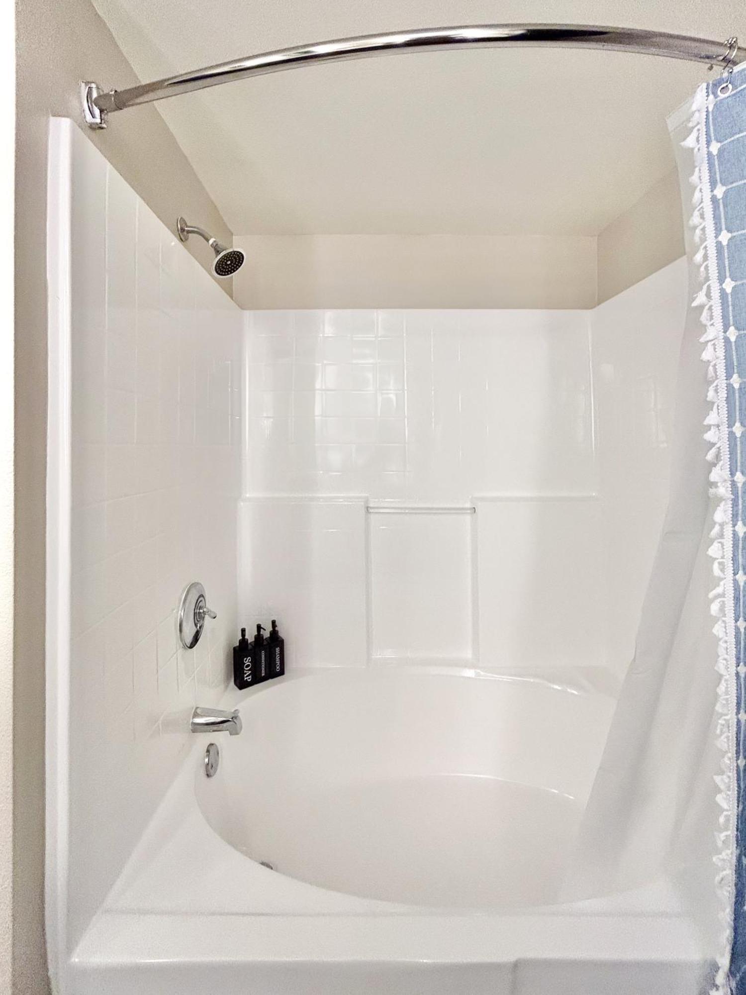 2Bd 2Ba Santa Monica Apartment With Relaxing Pool View 로스앤젤레스 외부 사진