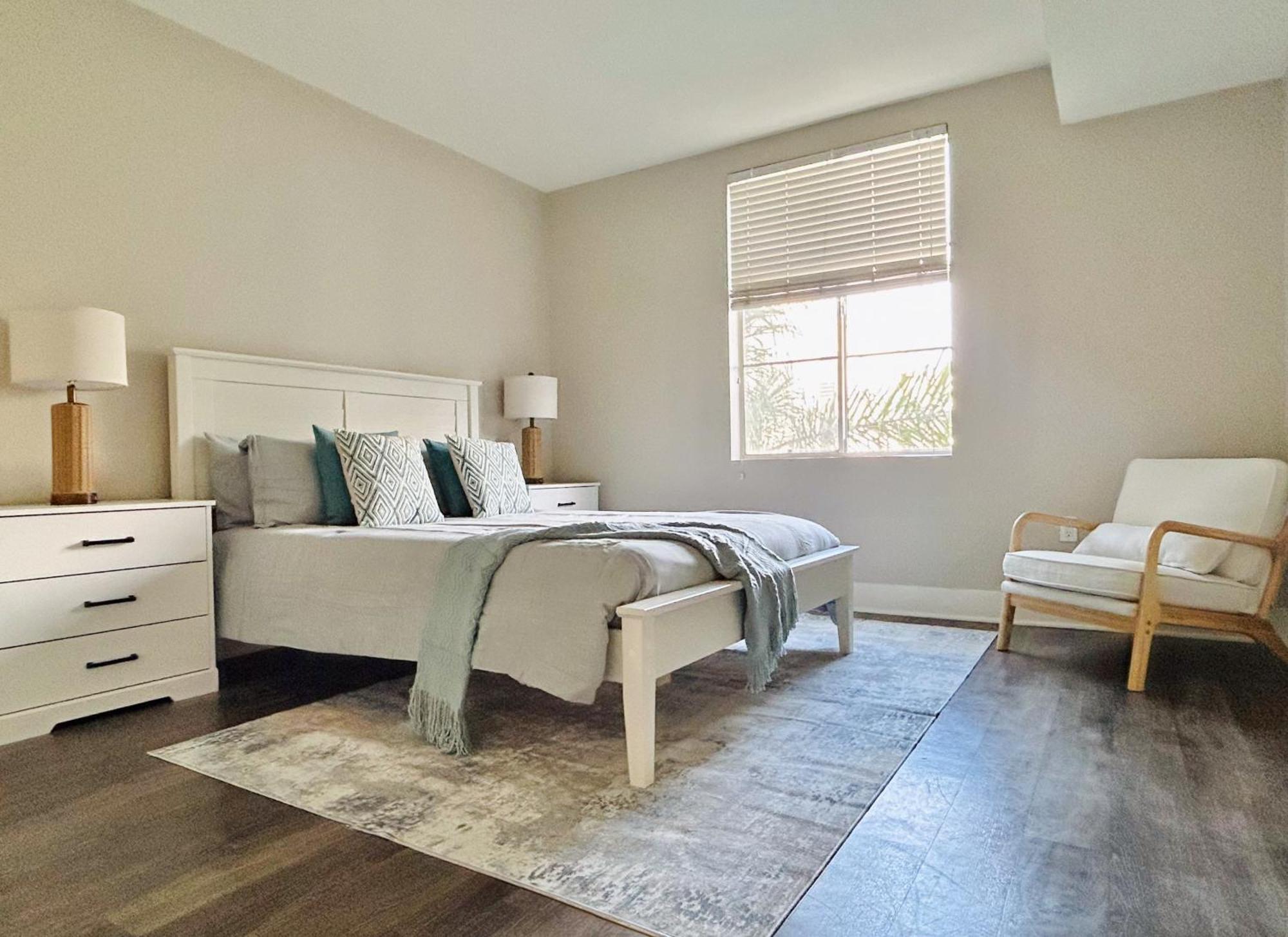 2Bd 2Ba Santa Monica Apartment With Relaxing Pool View 로스앤젤레스 외부 사진