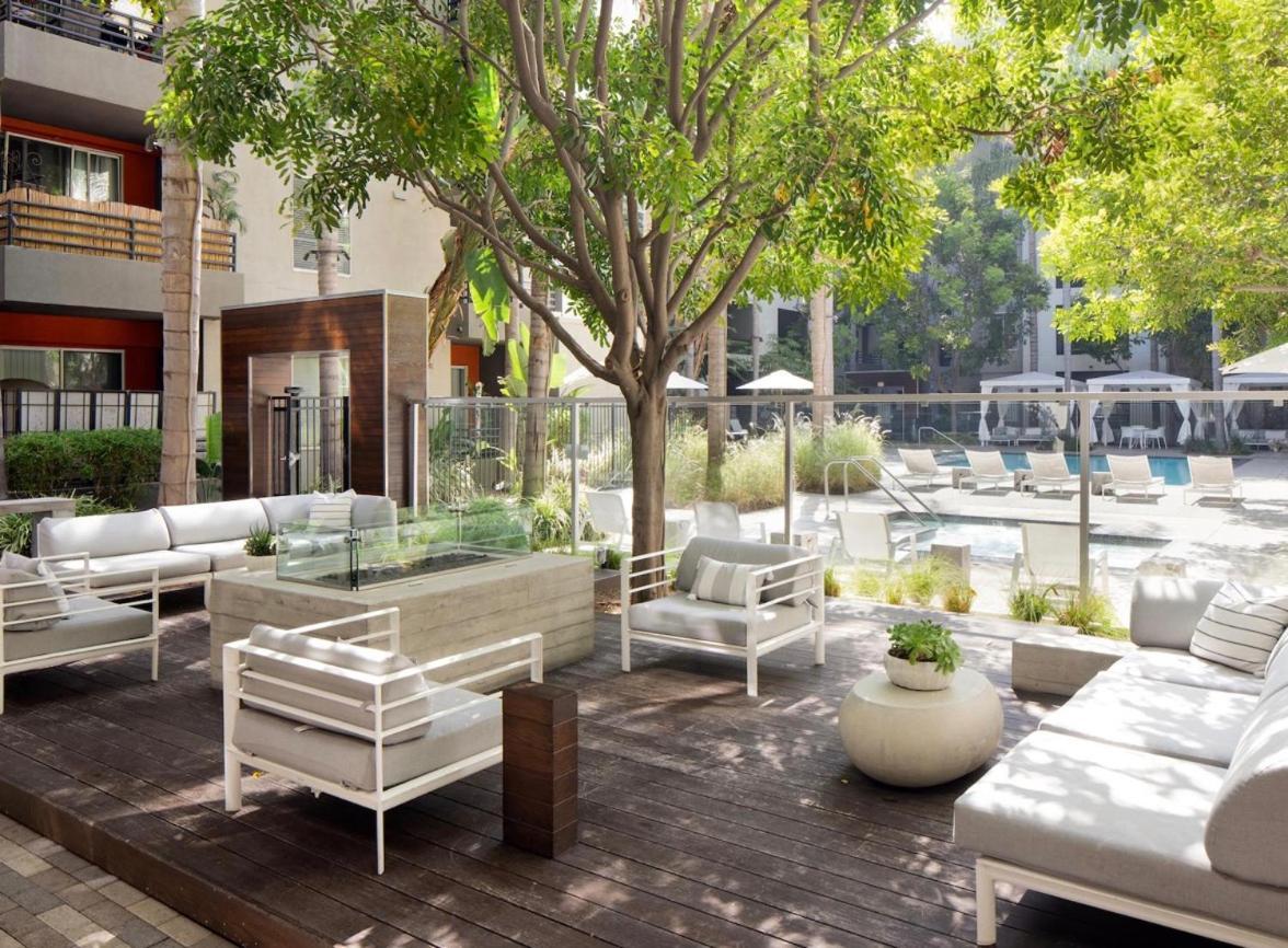 2Bd 2Ba Santa Monica Apartment With Relaxing Pool View 로스앤젤레스 외부 사진